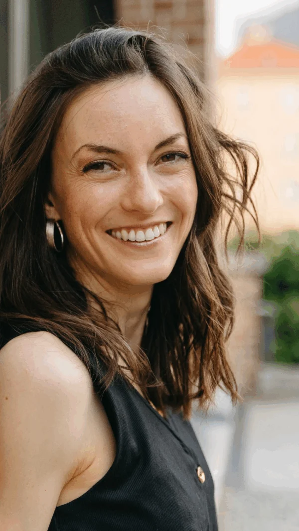 Dr. Uta Fröhlich - Black 'n' Light